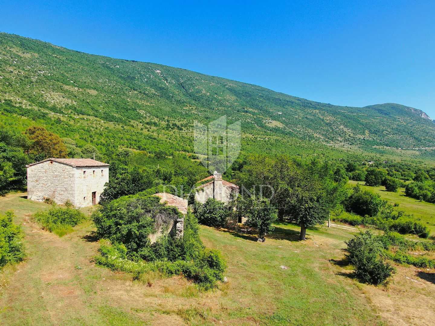 मकान में Kršan, Istria County 11531792
