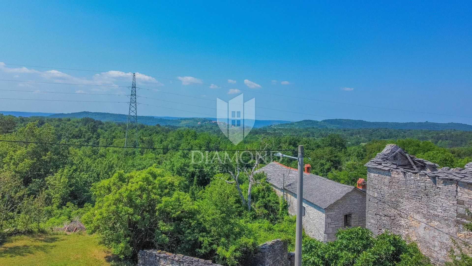 σπίτι σε Oprtalj, Istarska Zupanija 11531794