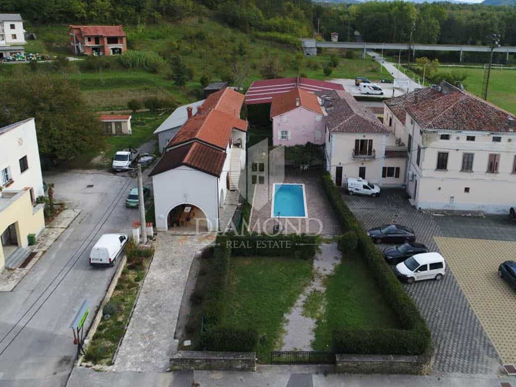 σπίτι σε Oprtalj, Istarska Zupanija 11531904