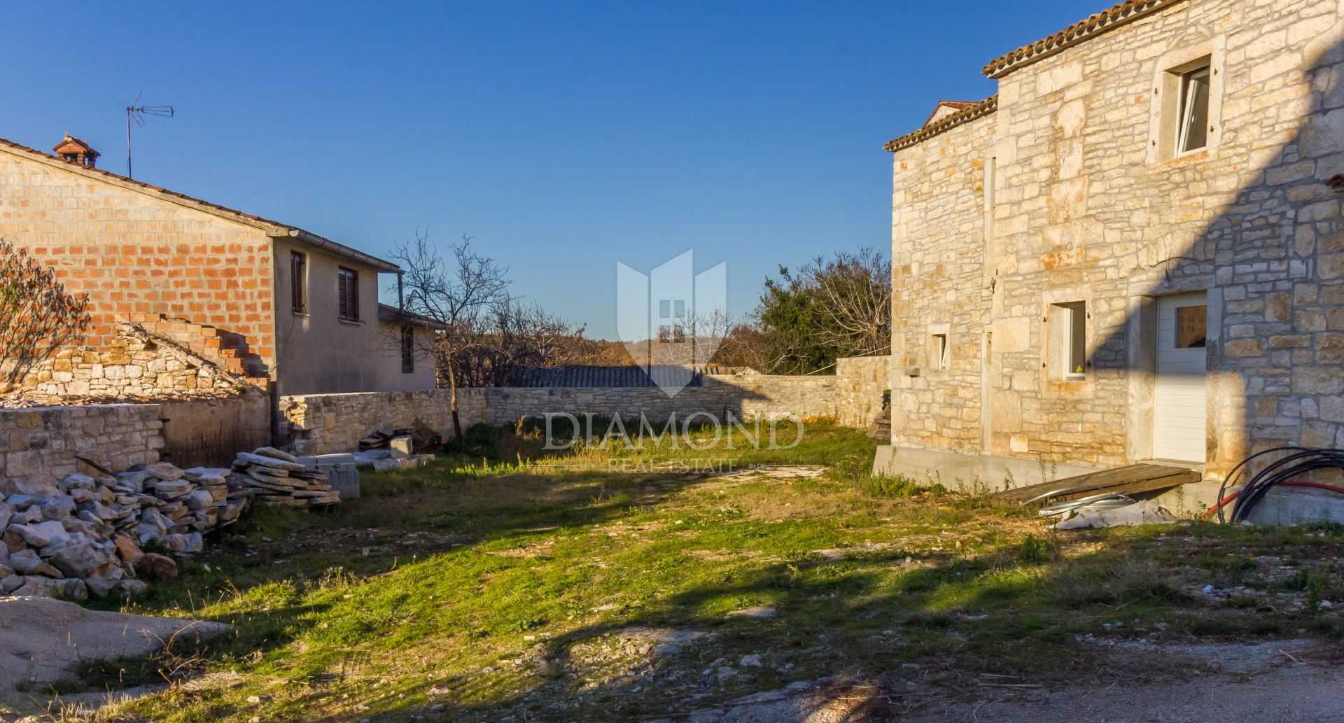 casa en Sveti Petar u Sumi, Istarska Županija 11532123