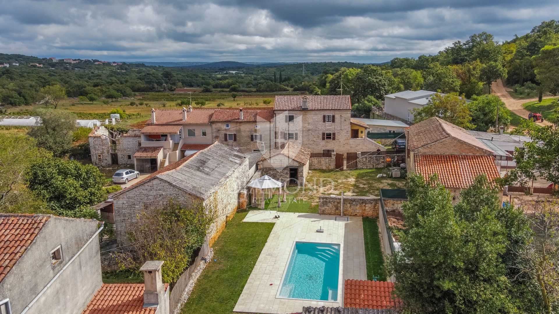 casa en Bale, Istria County 11532190