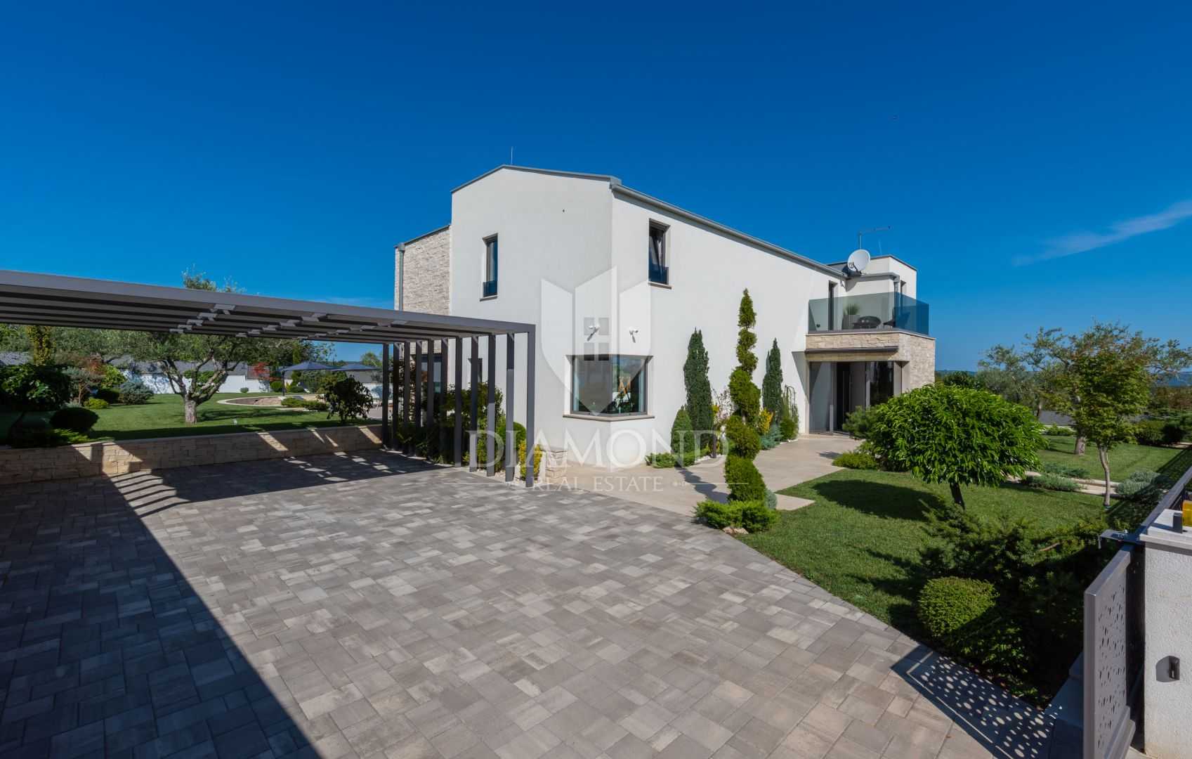 房子 在 Motovun, Istria County 11532432