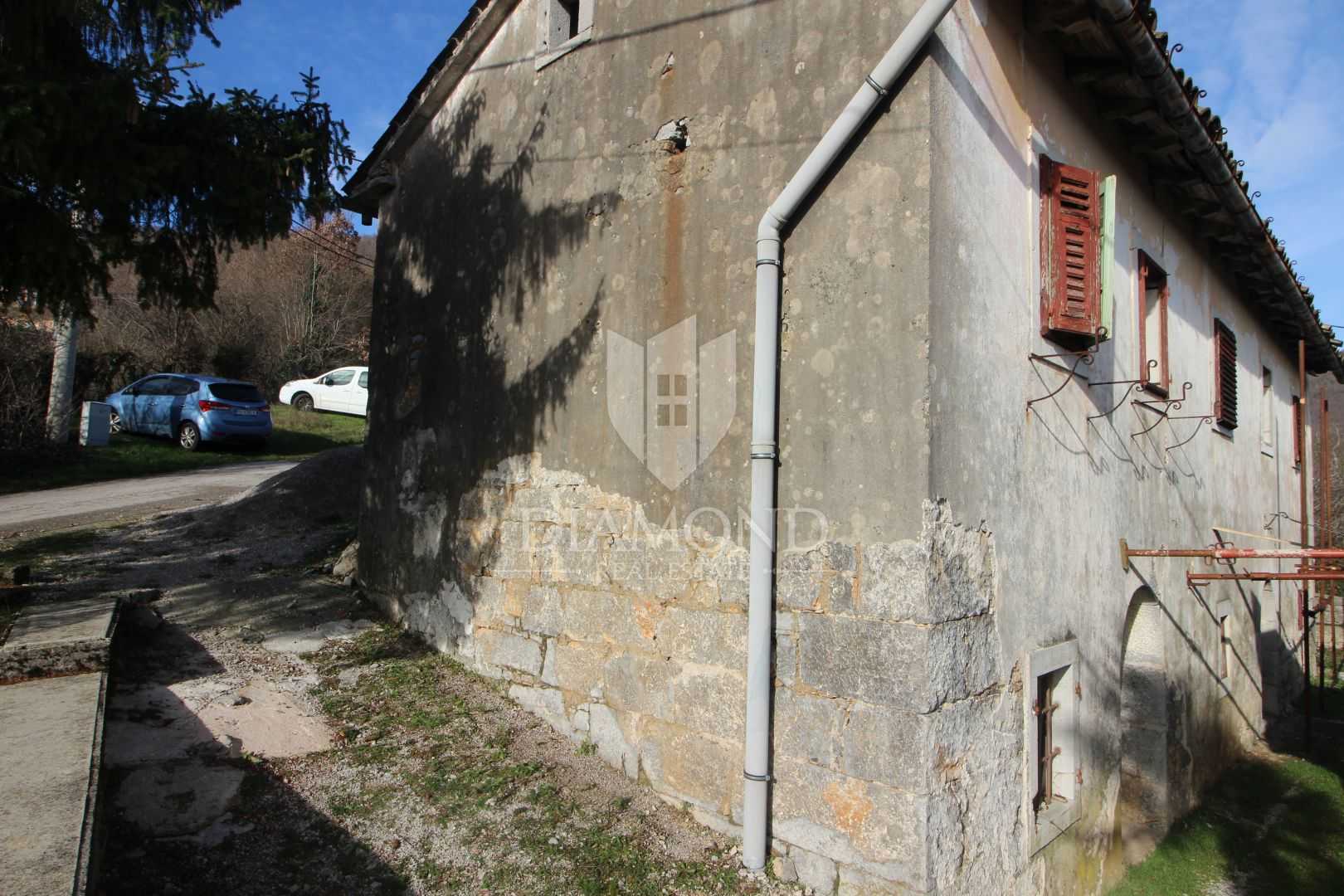 rumah dalam Opatija, Primorsko-Goranska Zupanija 11532776