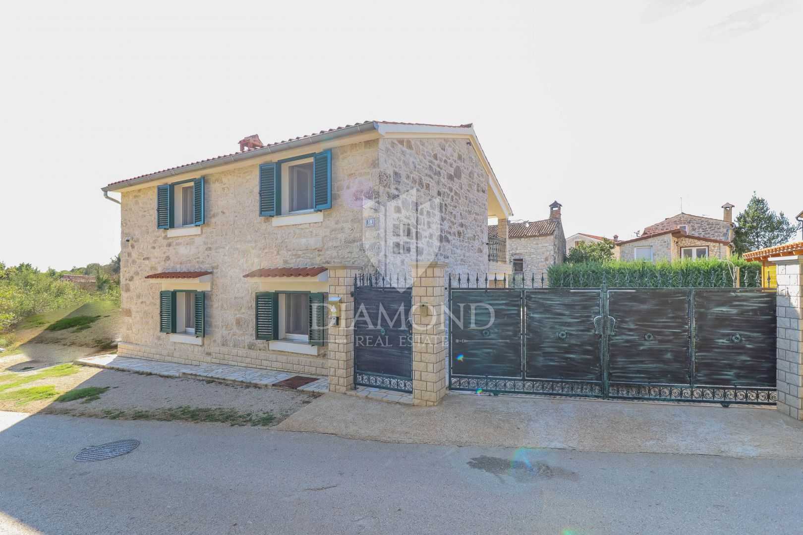 بيت في Poreč, Istria County 11533022