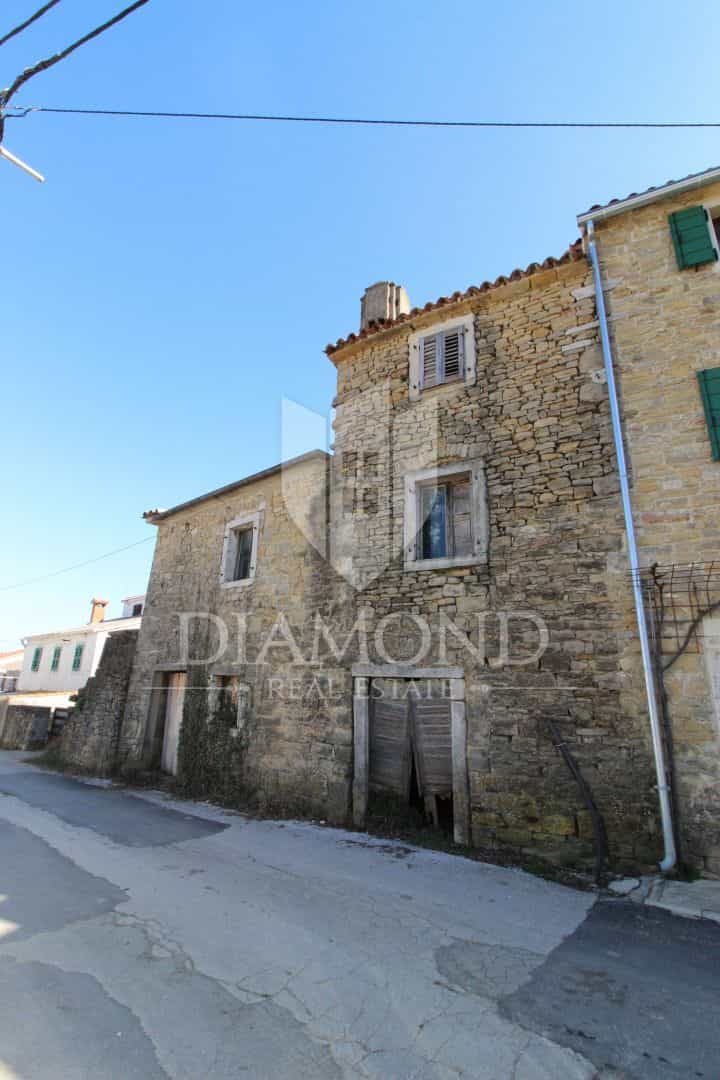 Rumah di Motovun, Istria County 11533044