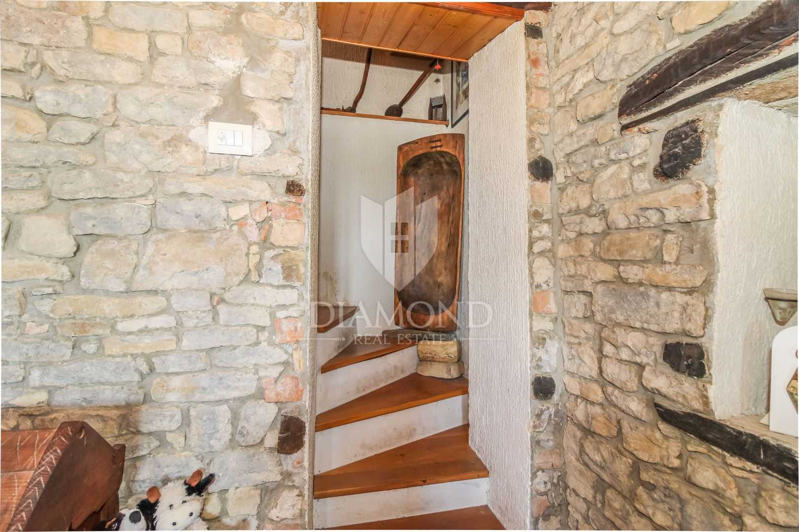House in Momjan, Istria County 11533082