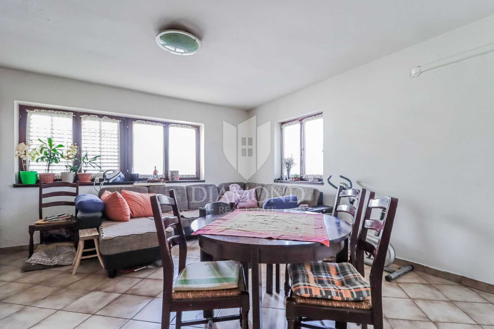 Condominium dans Novigrad, Istarska Zupanija 11533240