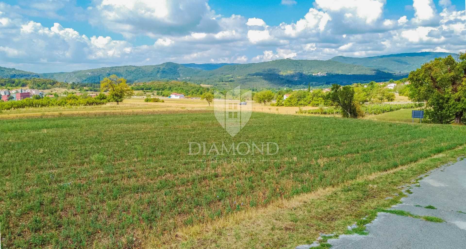 Land in Buzet, Istria County 11533361