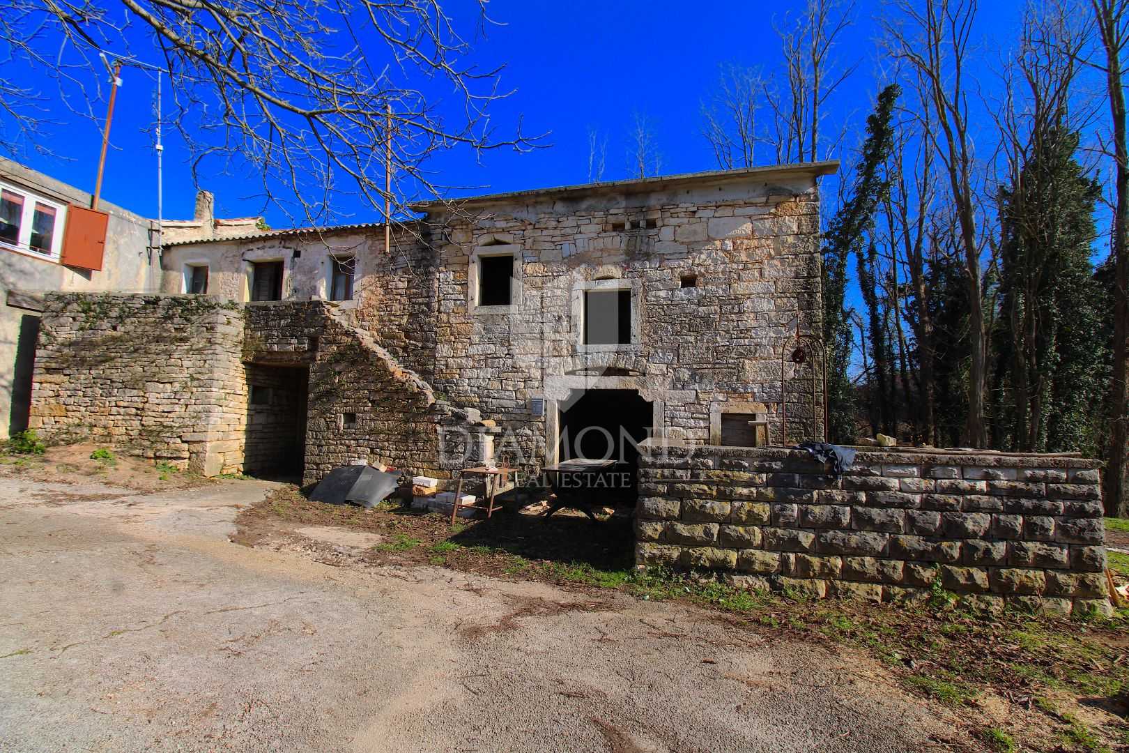 집 에 Žminj, Istria County 11533376