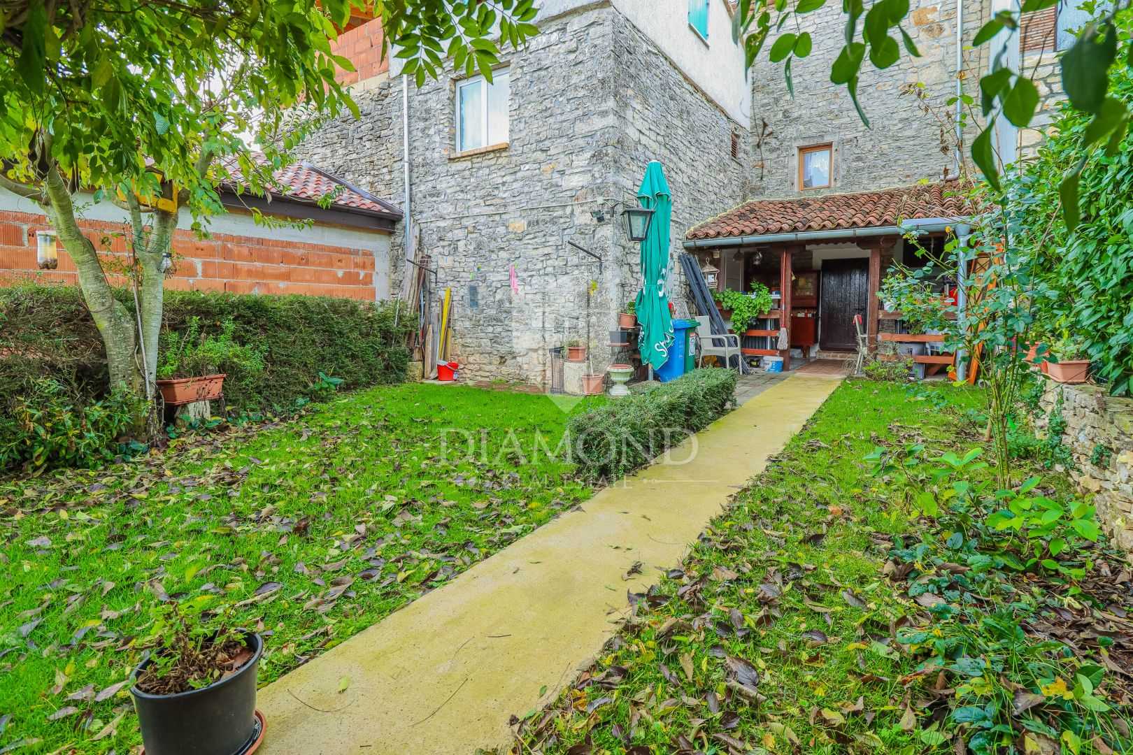 σπίτι σε Grožnjan, Istria County 11533593
