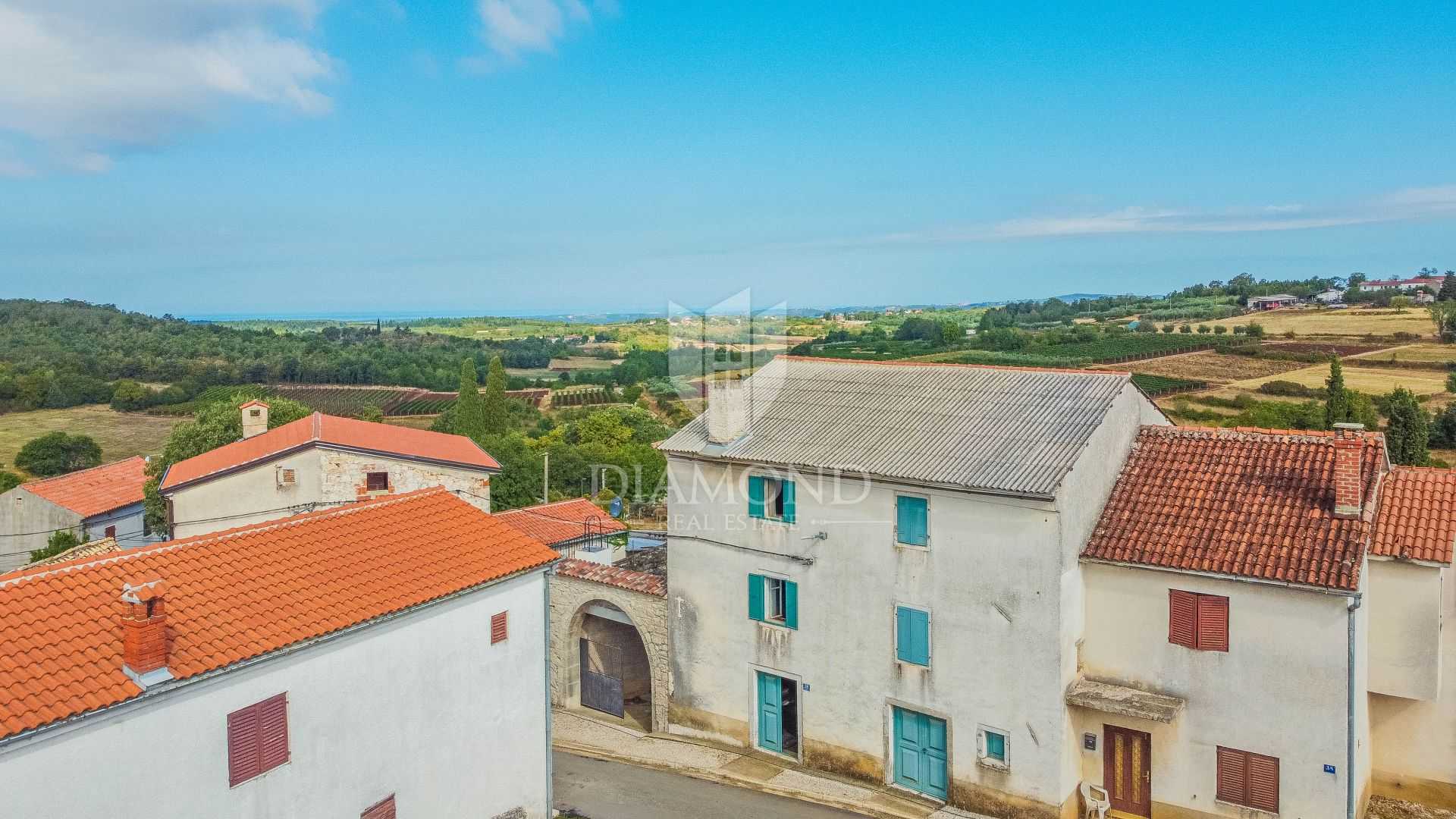 House in Vižinada, Istria County 11533744
