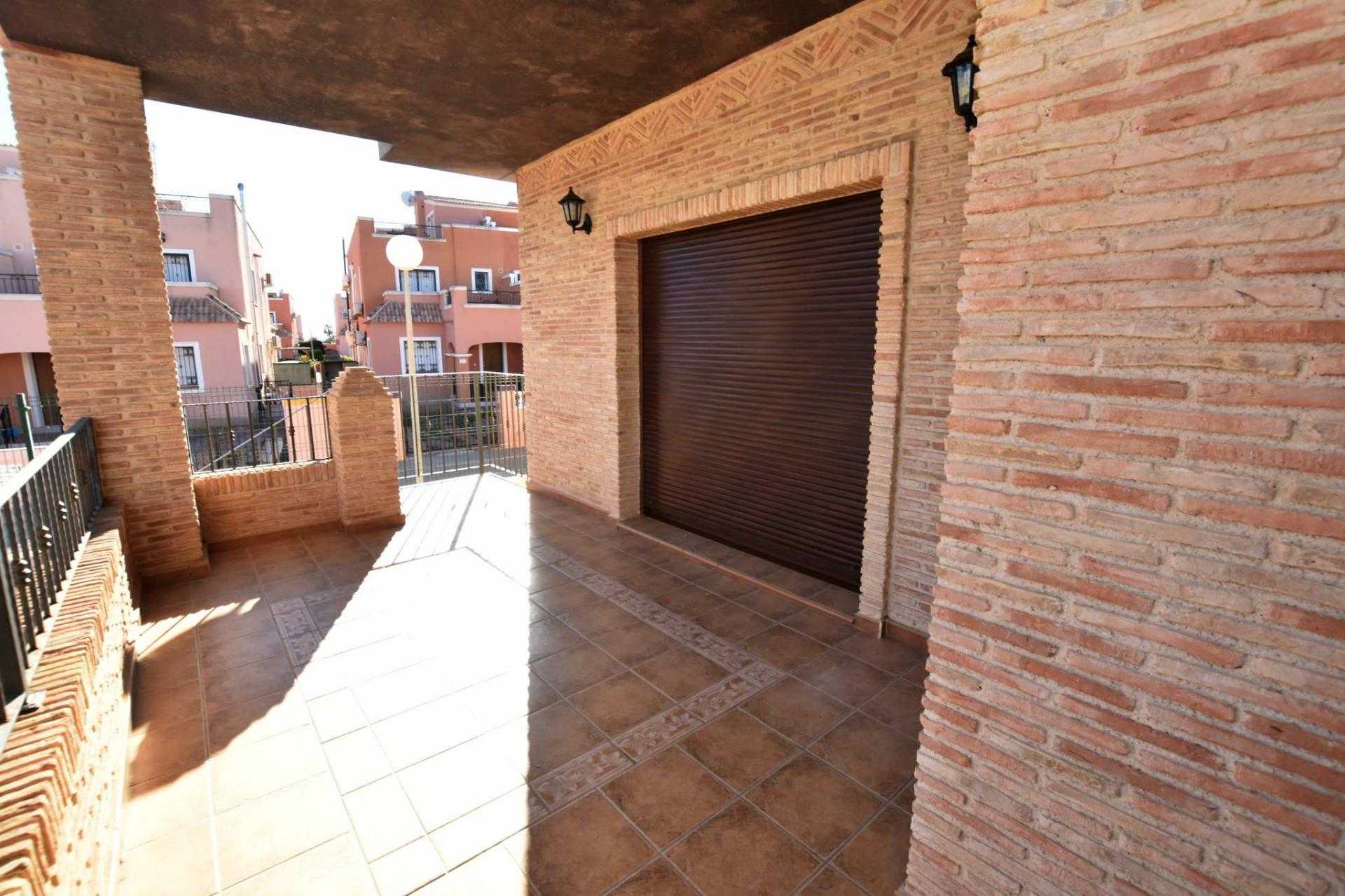房子 在 Los Montesinos, Valencian Community 11534339
