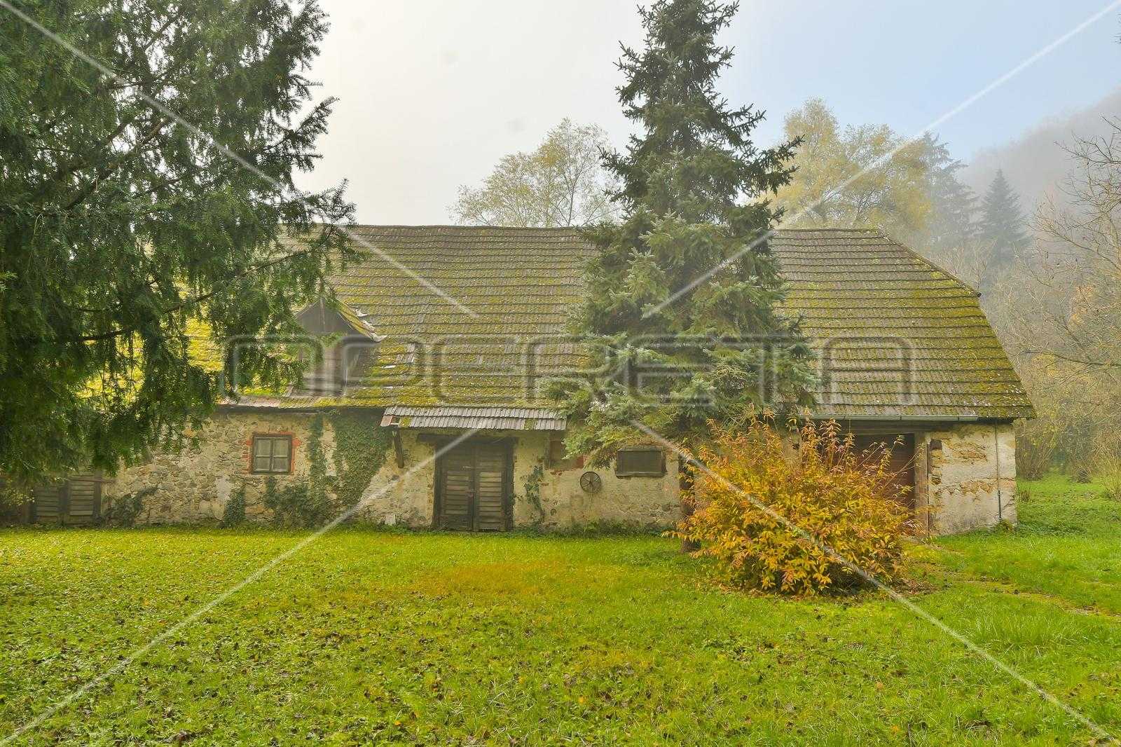 Dom w Samobor, Zagrebačka županija 11534396
