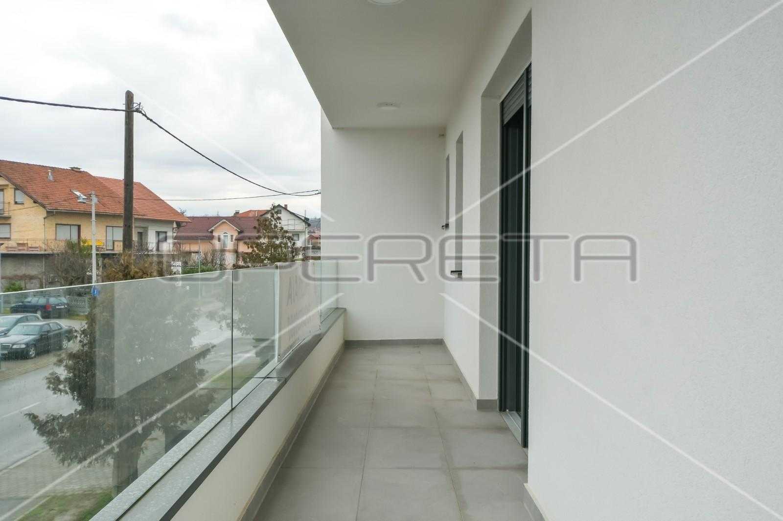 Condominium in Sesvete, Grad Zagreb 11534557