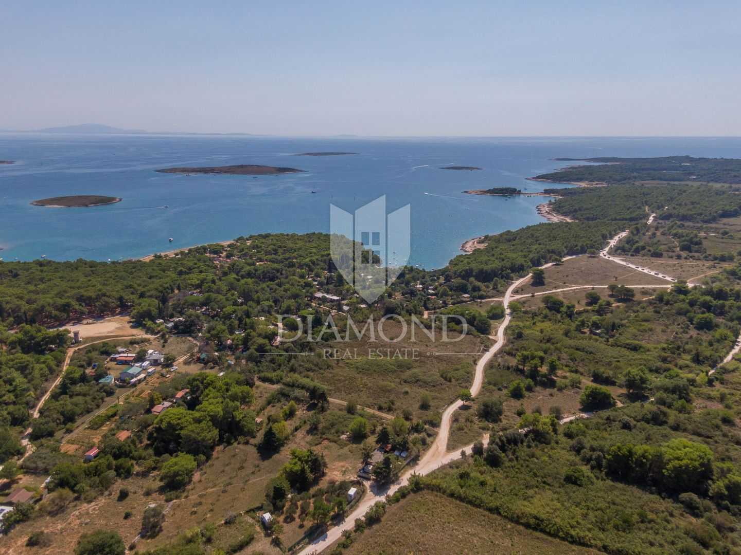 Land in Premantura, Istria County 11535698