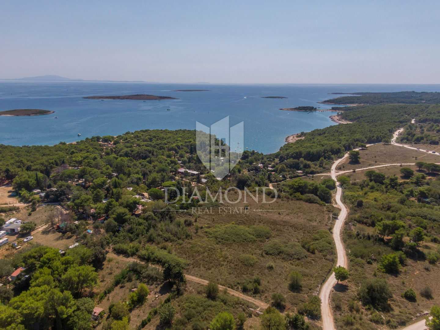 Land in Premantura, Istria County 11535698