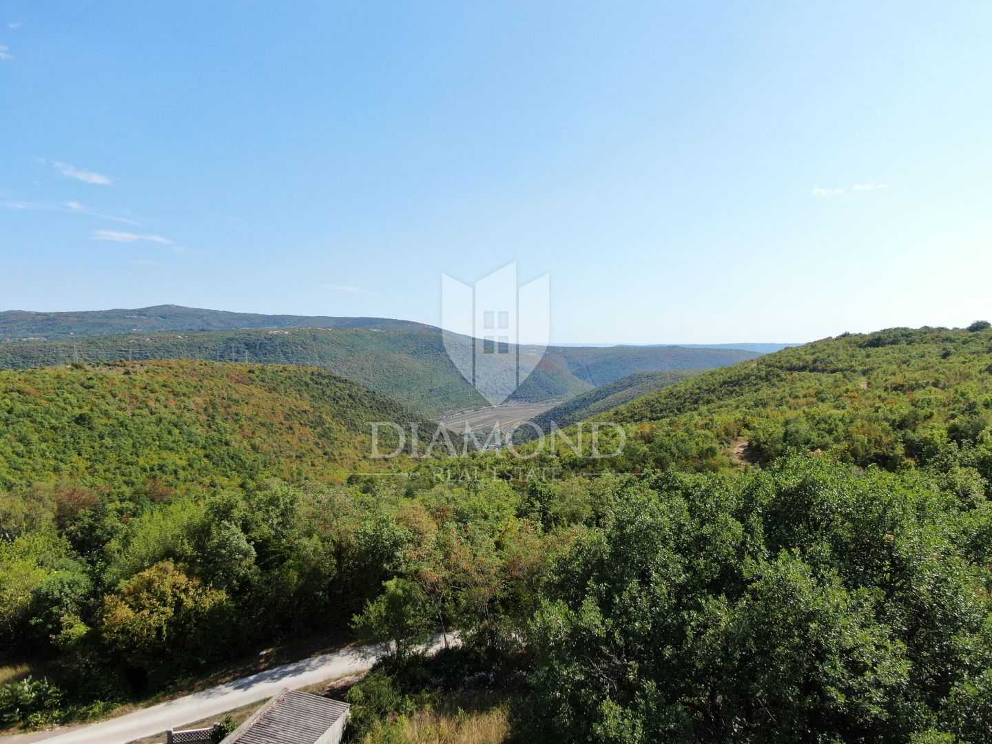Land in Labin, Istria County 11535831