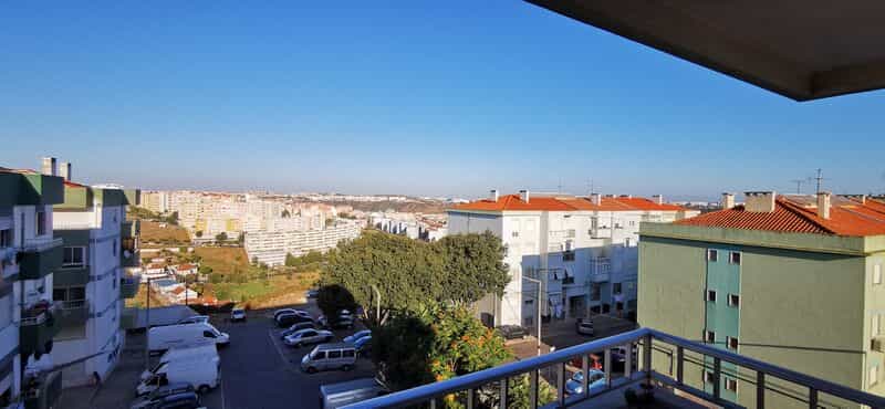 Condominium in Odivelas, Lisboa 11535911