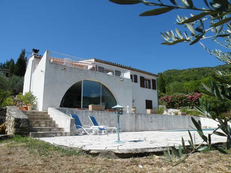 casa no Seillans, Provença-Alpes-Costa Azul 11536577