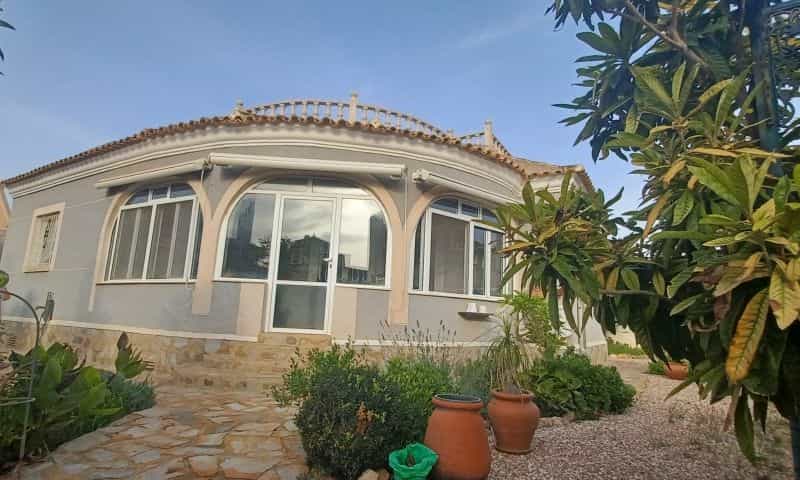 Huis in Torrevieja, Valencia 11537169