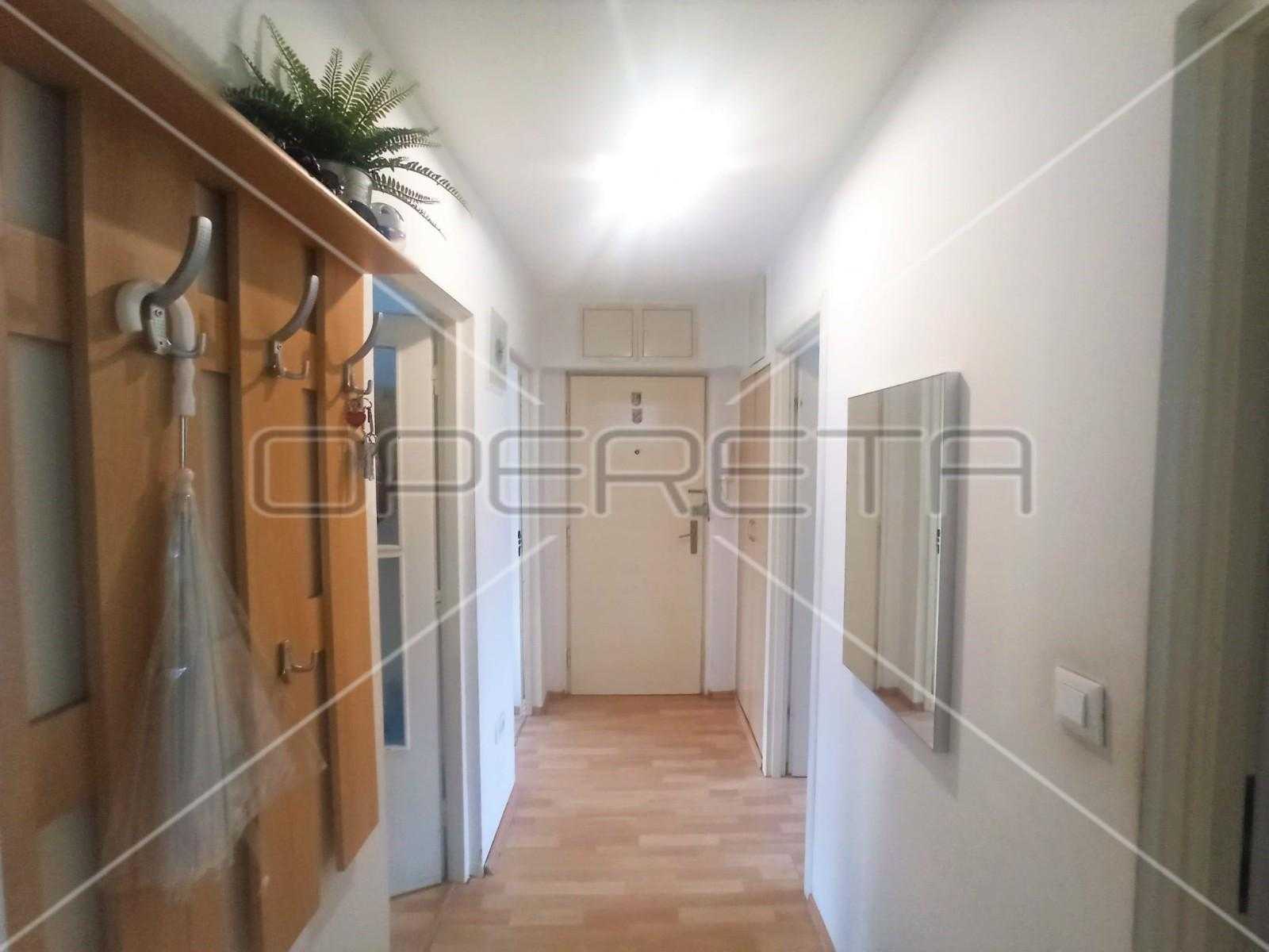 Condominium in Zagreb,  11537435