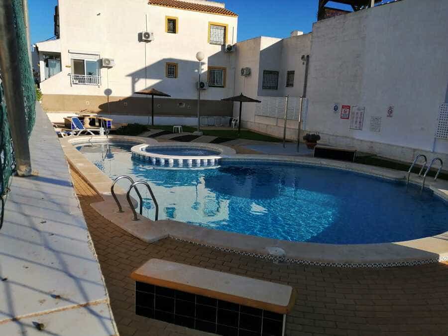 Condominium in Los Montesinos, Valencia 11537914