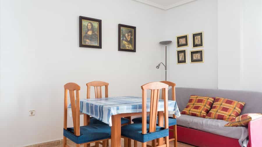 公寓 在 Torrevieja, 巴倫西亞 11538042