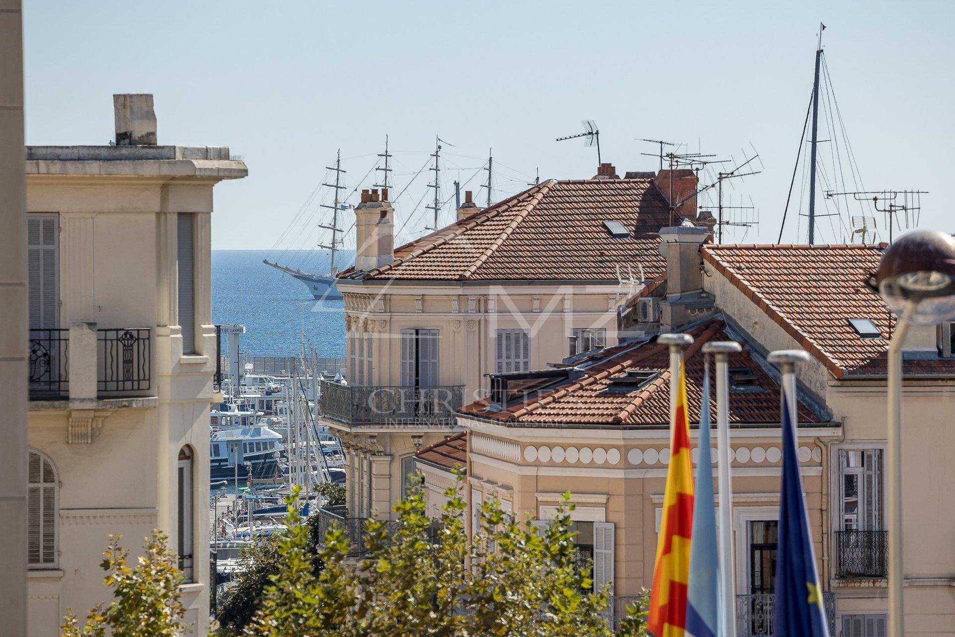 Condominium in Cannes, Alpes-Maritimes 11538504