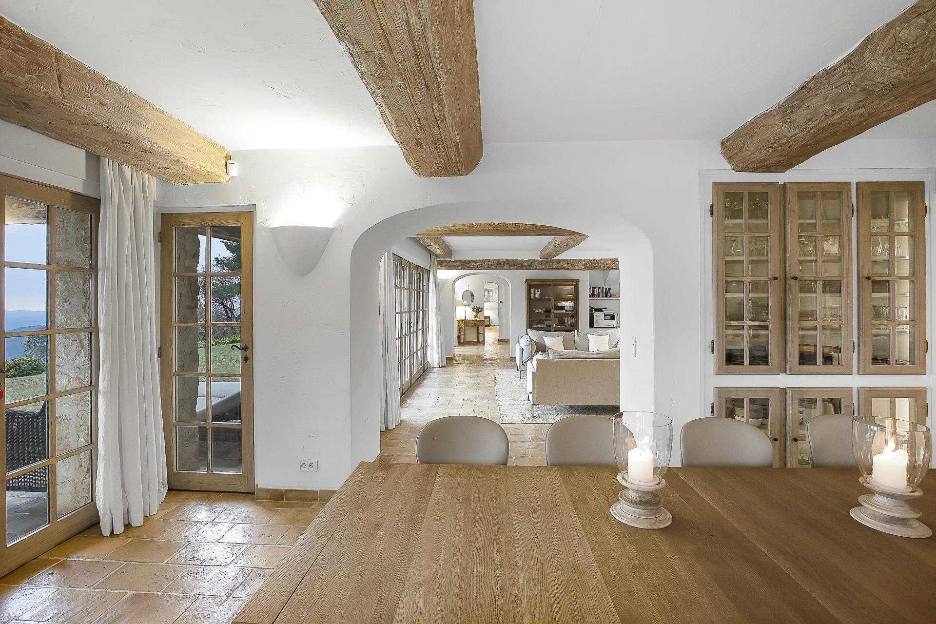 Huis in Tourrettes-sur-Loup, Provence-Alpes-Cote d'Azur 11538563