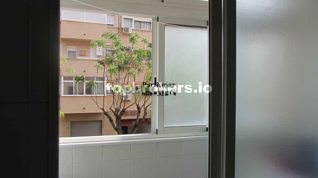 Condominium in Valencia, Comunidad Valenciana 11538638