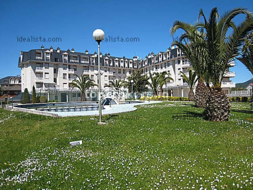Condominium in Colindres, Cantabria 11538880