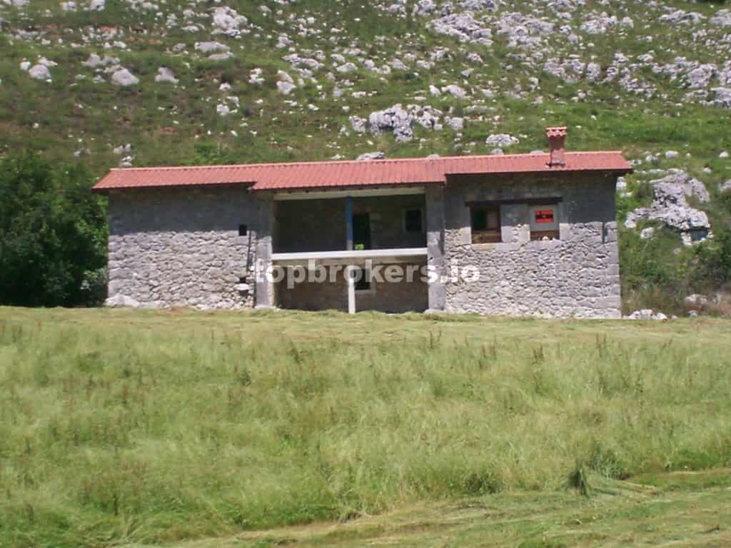 жилой дом в Matienzo, Cantabria 11538915