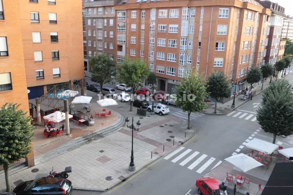 Condominium dans Oviedo, Principado de Asturias 11538942