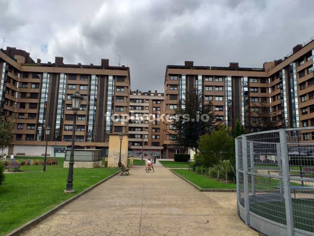 Condominium in Naranco, Asturias 11538950