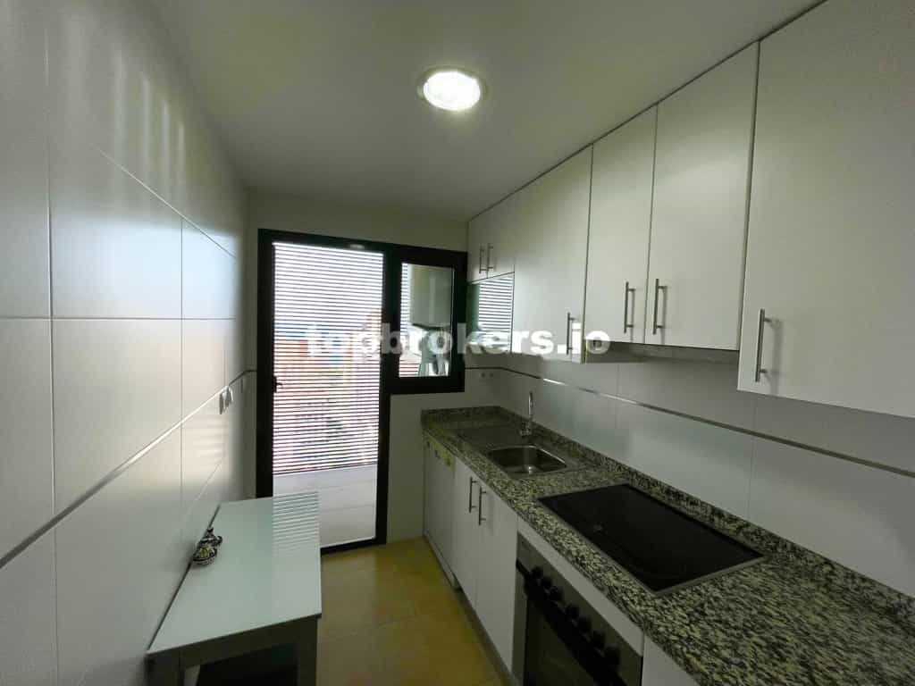 Condominium in Benidorm, Comunidad Valenciana 11539027