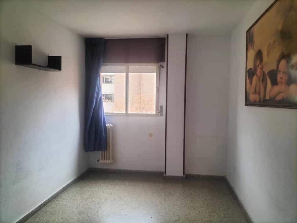 公寓 在 Jun, Andalusia 11539248