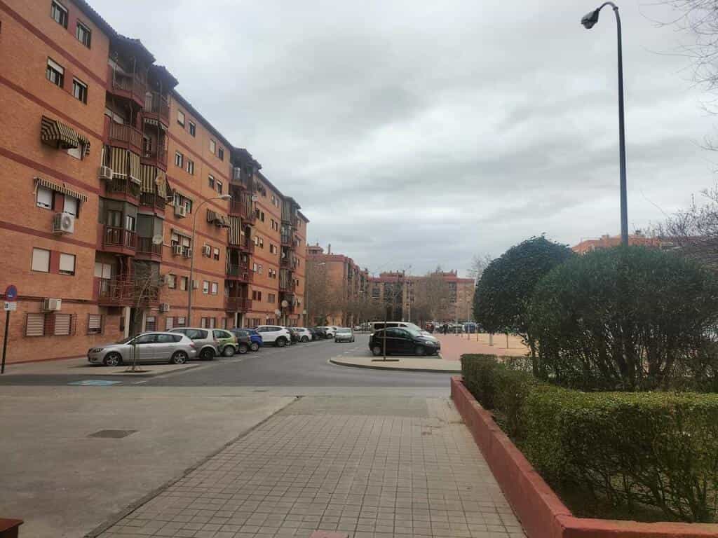 Condominium in Granada, Andalucía 11539248