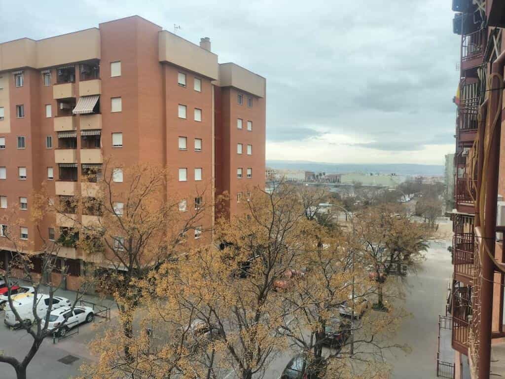 Condominium in Jun, Andalusia 11539248