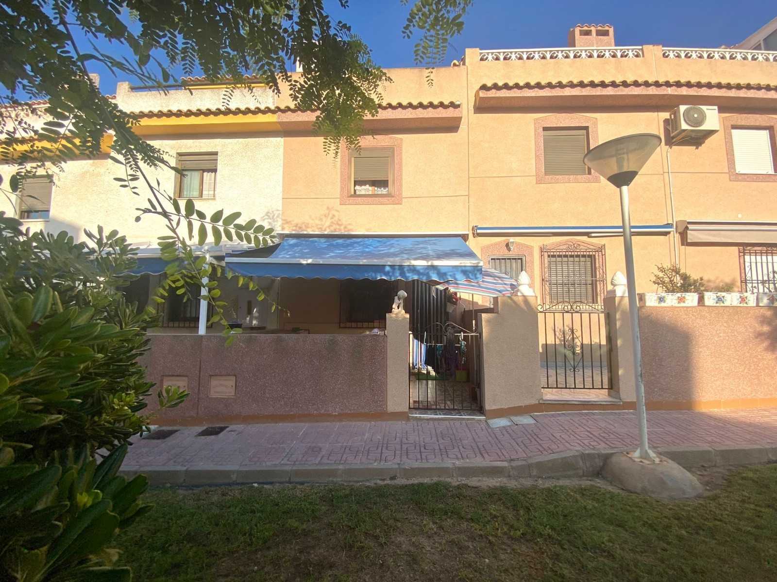 Condominium in Torrelamata, Valencia 11540343