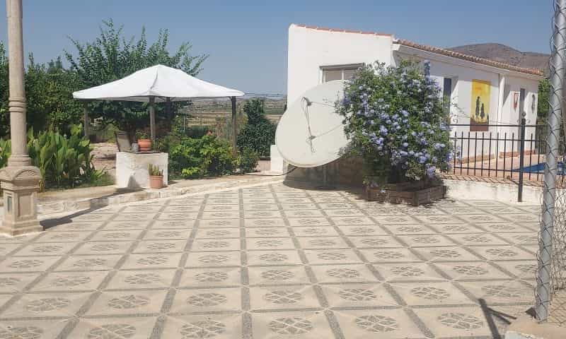 Rumah di El Fondó de les Neus, Valencian Community 11540345