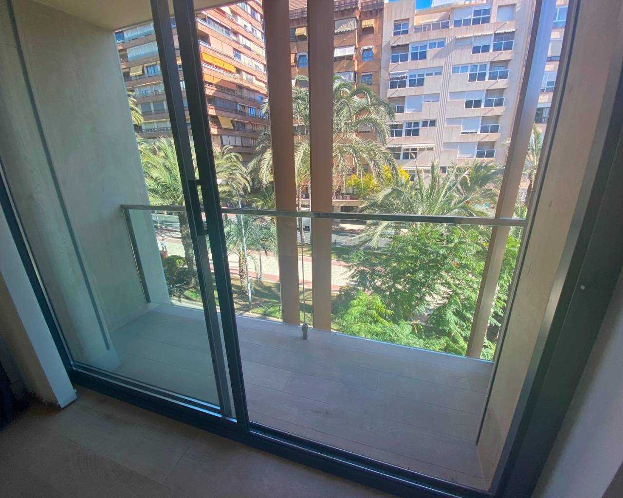 Condominium in Alicante, Valencia 11540410