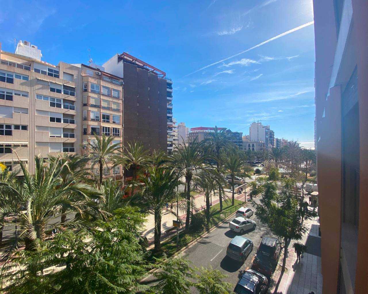 Eigentumswohnung im Alacant, Comunidad Valenciana 11540410