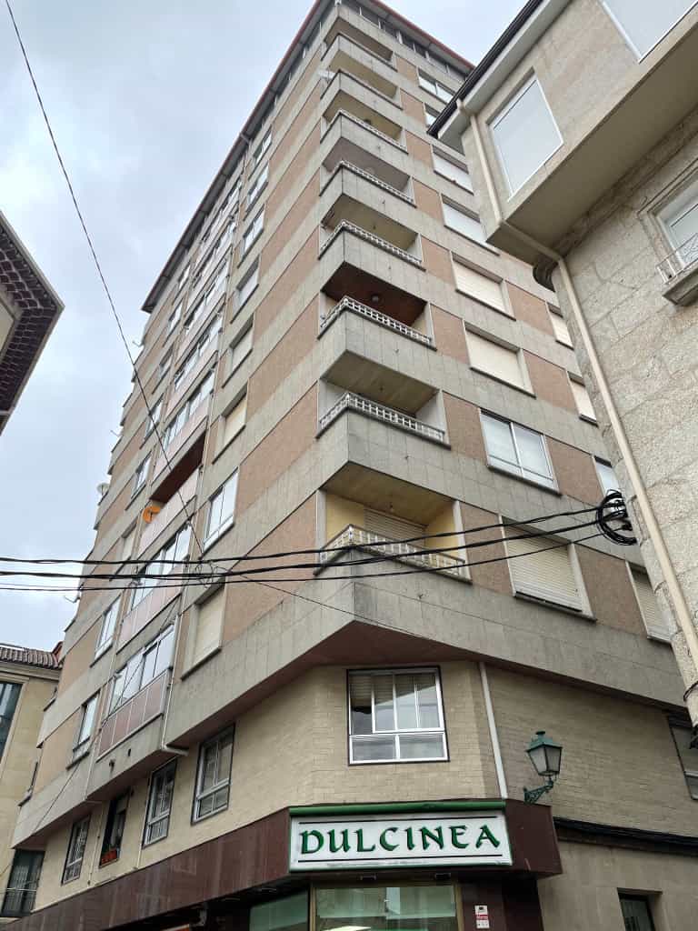 Condominium in O Carballiño, Galicia 11540639
