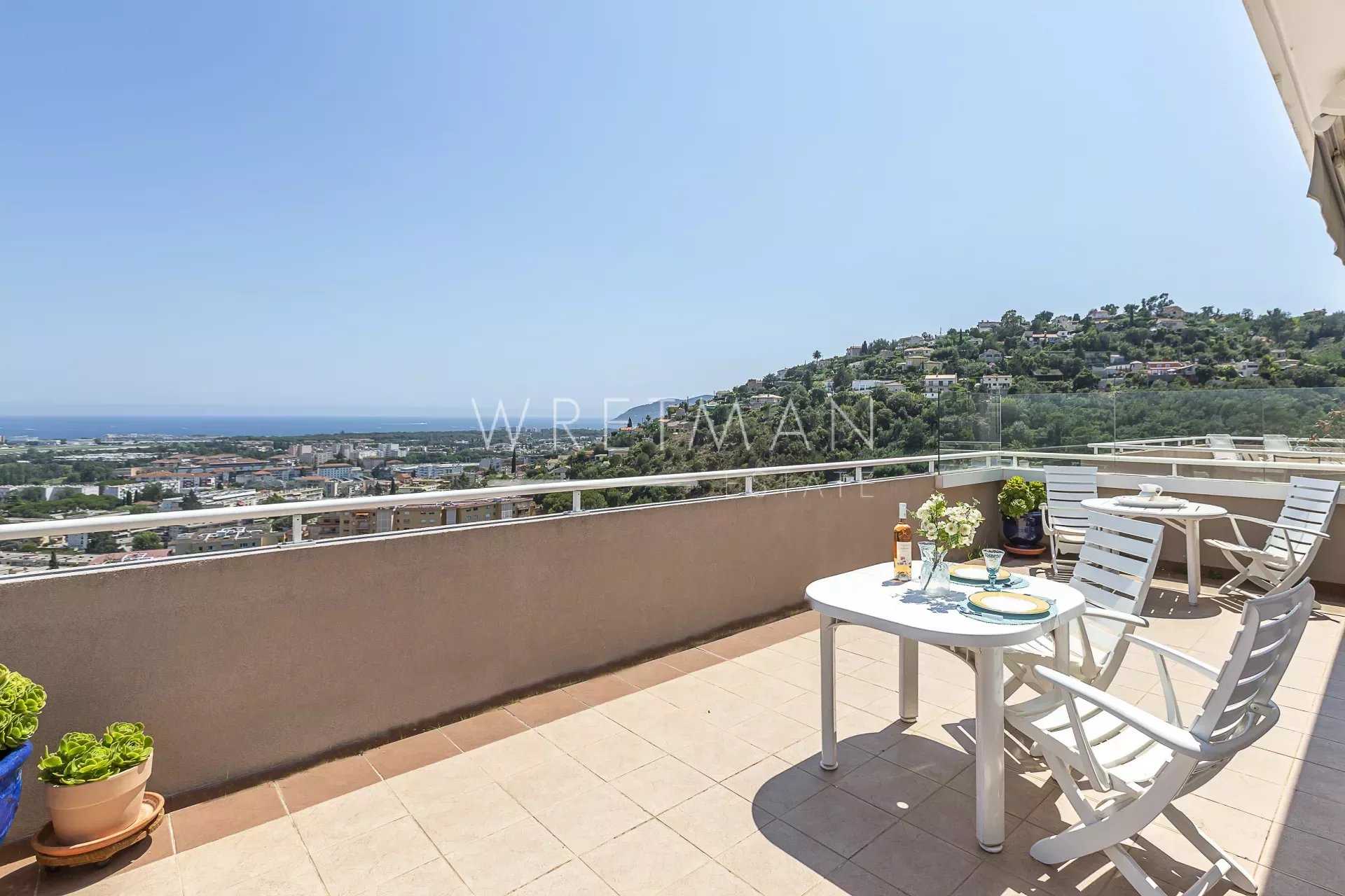 Condominium in Mandelieu-la-Napoule, Provence-Alpes-Cote d'Azur 11540717
