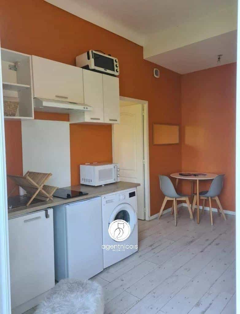 公寓 在 Saint-Laurent-du-Var, 普羅旺斯-阿爾卑斯-藍色海岸 11540731