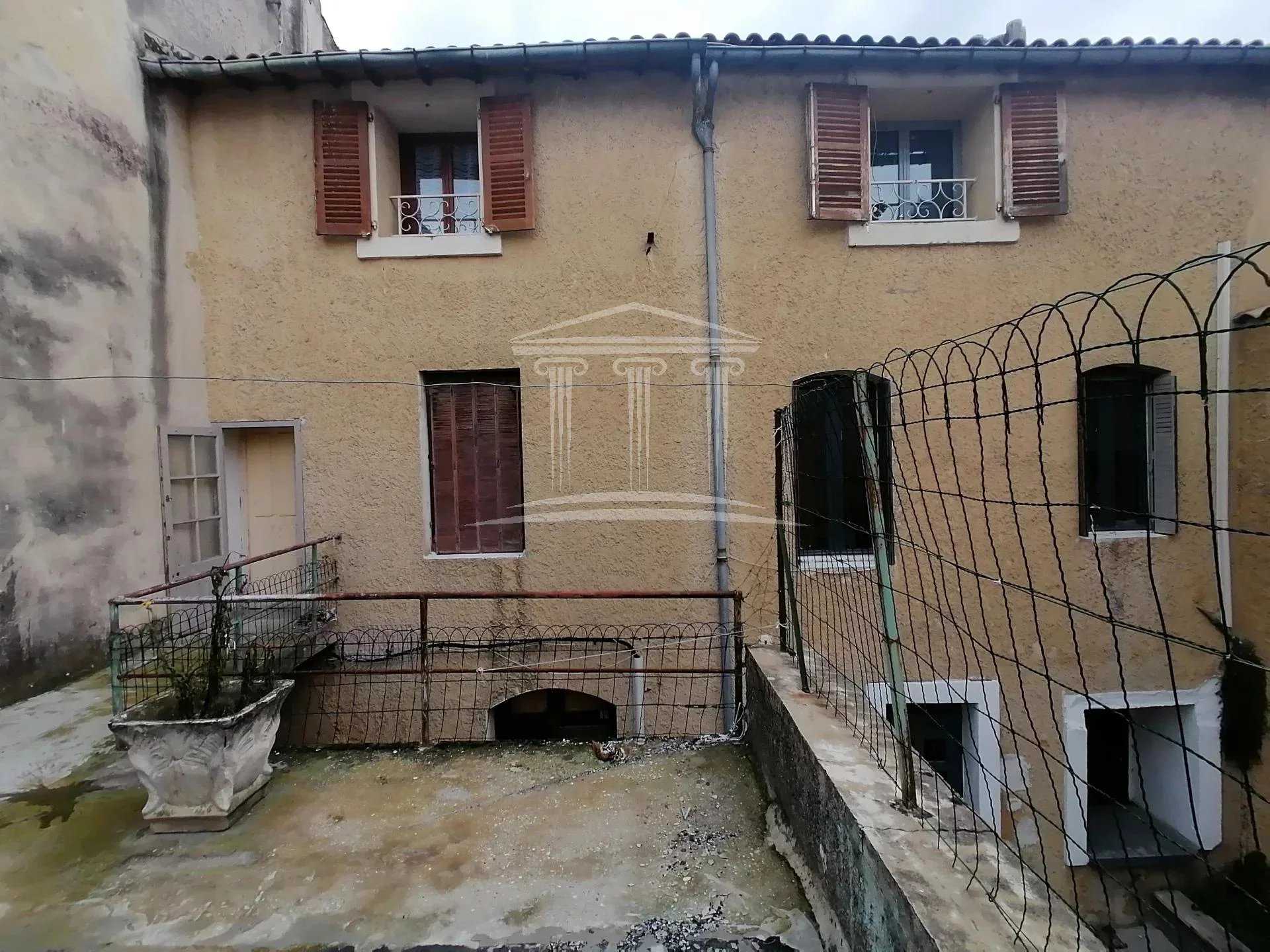Commercial in Sorgues, Vaucluse 11540733