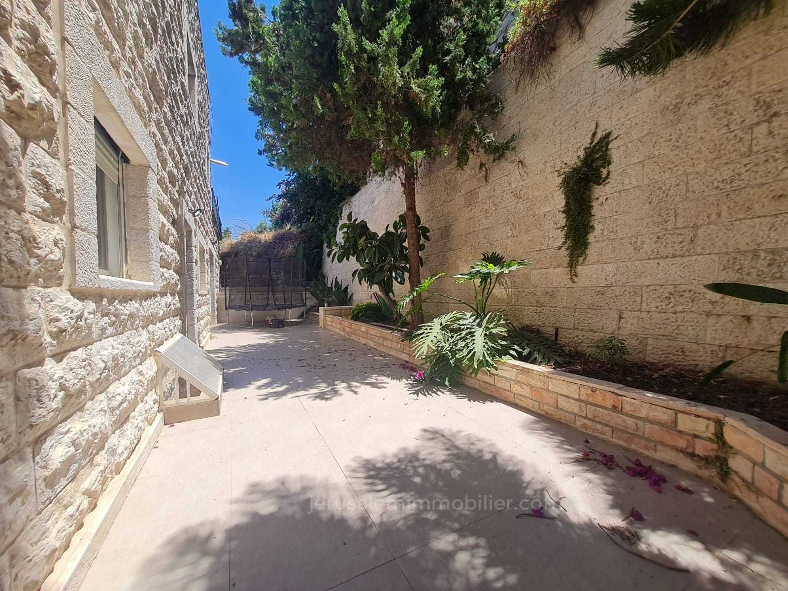 公寓 在 奇里亚特·哈约维尔, 耶路撒冷 11540834