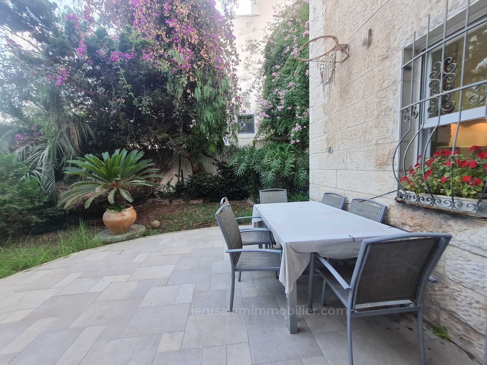 Condominium dans Qiryat HaYovel, Jérusalem 11540851