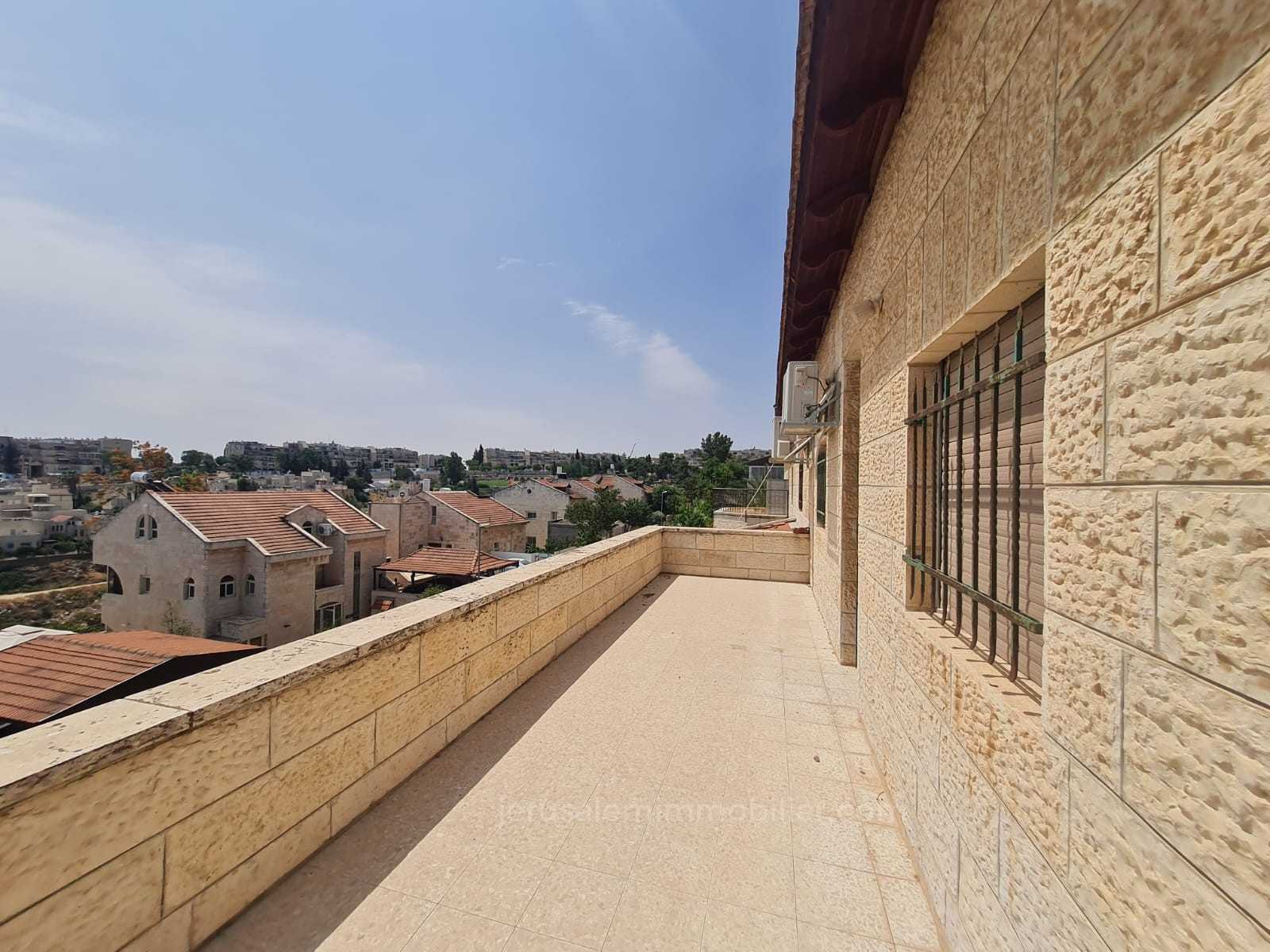 Osakehuoneisto sisään Beit Safafa, Jerusalem 11540853
