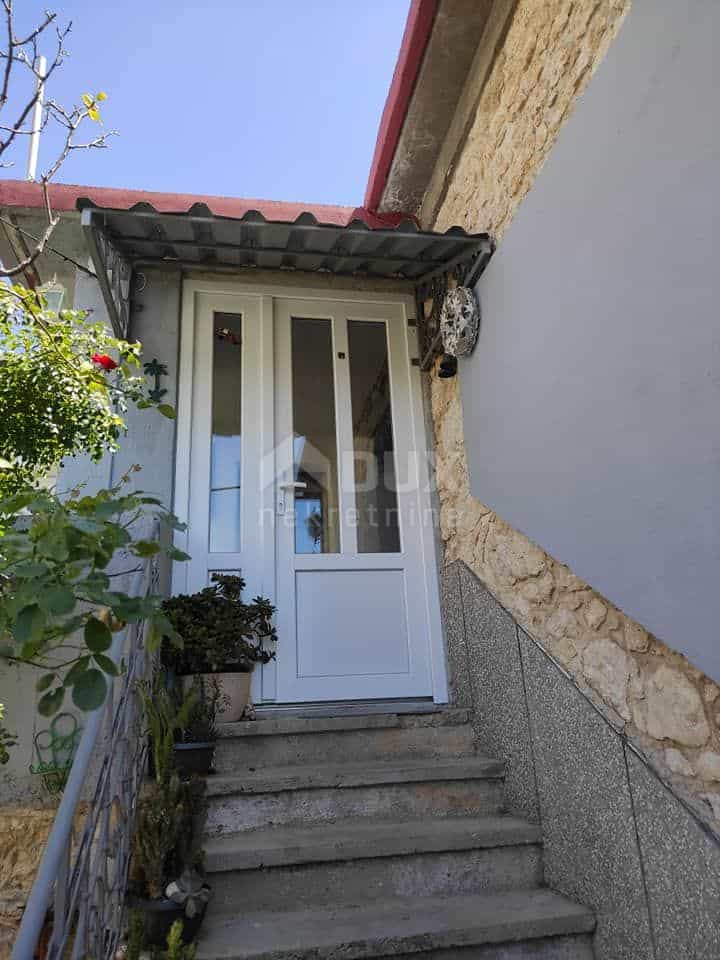 House in Bribir, Primorsko-Goranska Zupanija 11541031